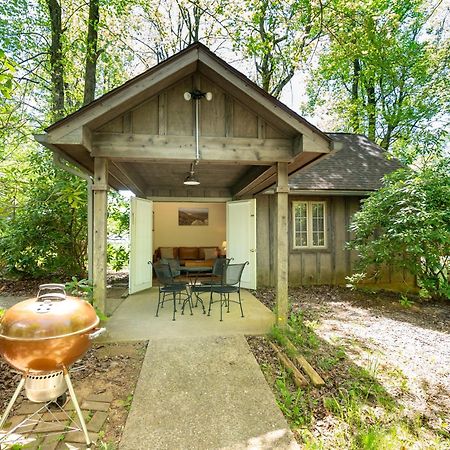 Love Ridge Mountain Lodging Lyndhurst Exterior photo