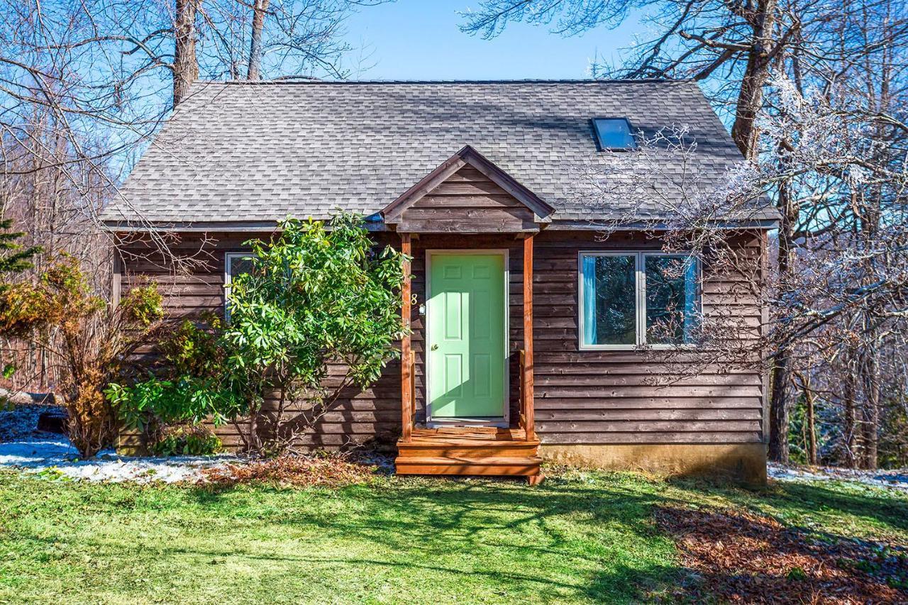 Love Ridge Mountain Lodging Lyndhurst Exterior photo