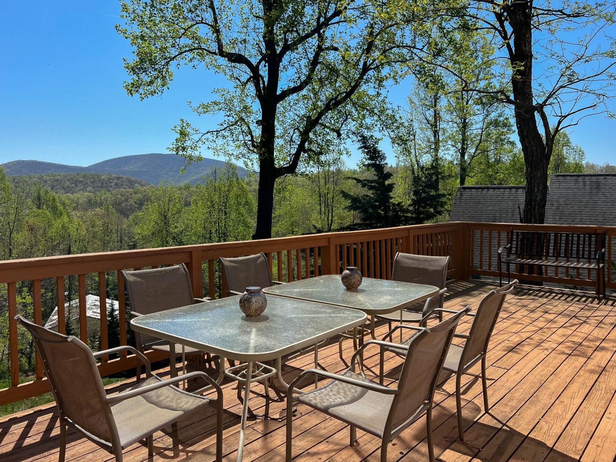 Love Ridge Mountain Lodging Lyndhurst Exterior photo
