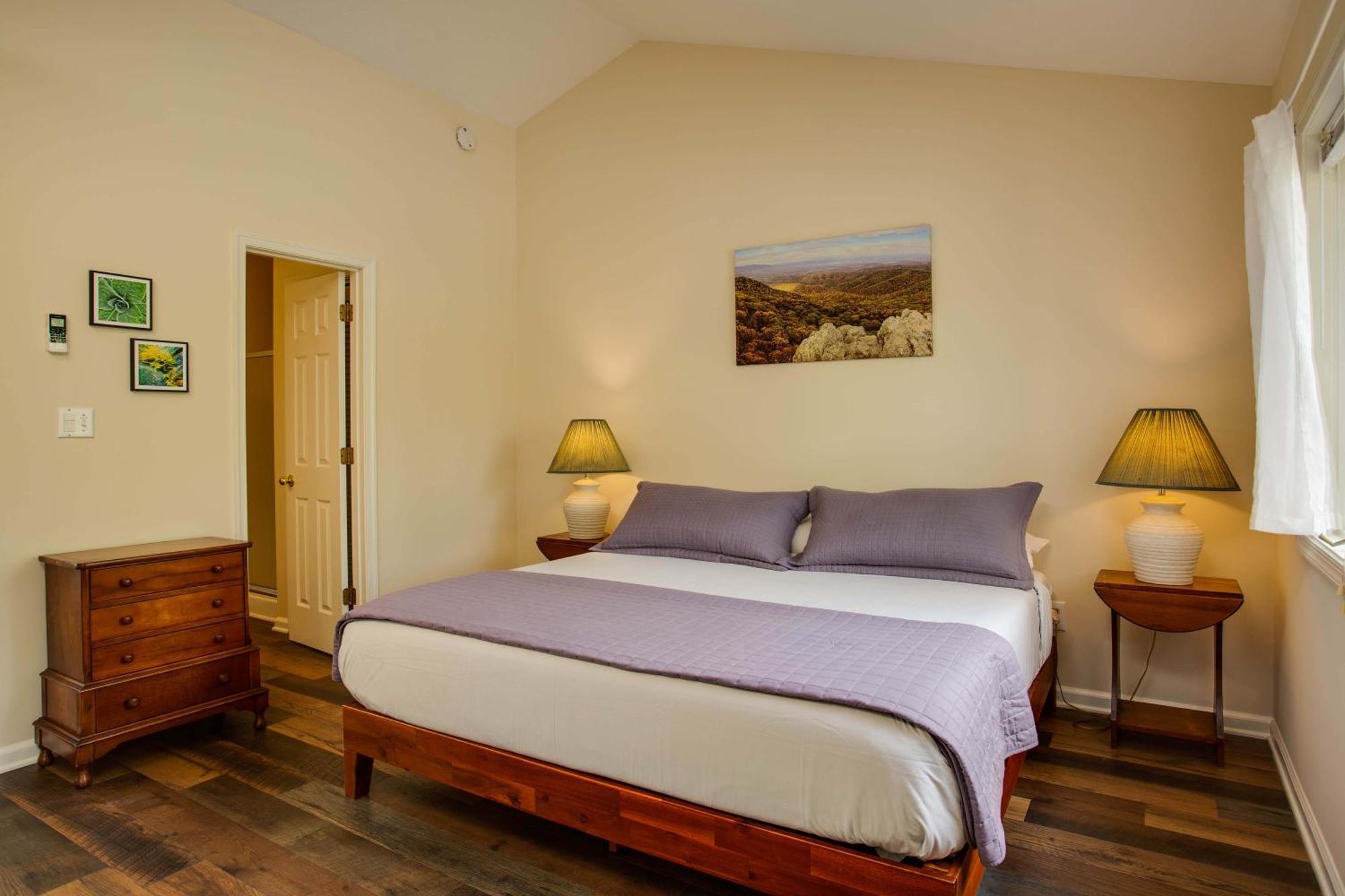 Love Ridge Mountain Lodging Lyndhurst Exterior photo