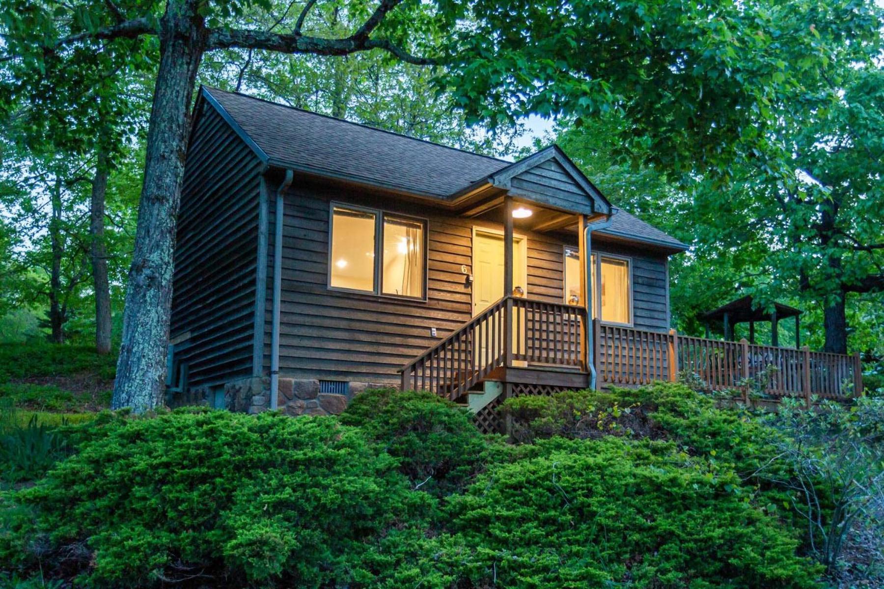 Love Ridge Mountain Lodging Lyndhurst Exterior photo